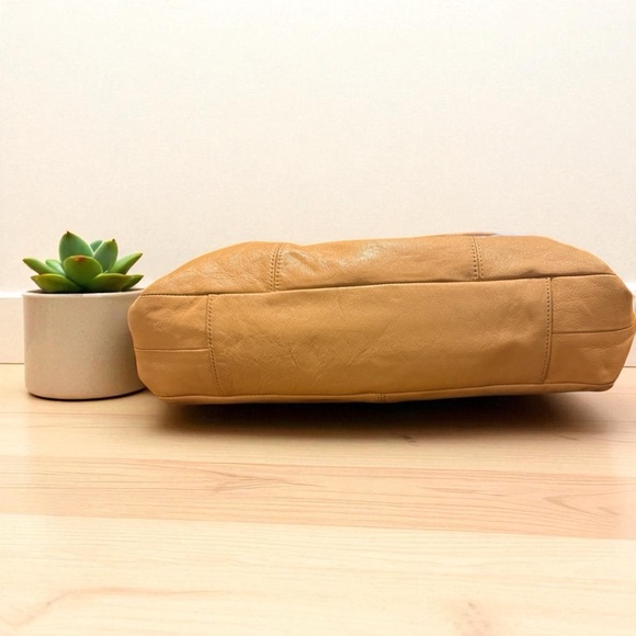 Coach Madison Gathered Leather Satchel | Tan | Gold Hardware | Shoulder Bag - Picture 3 of 13